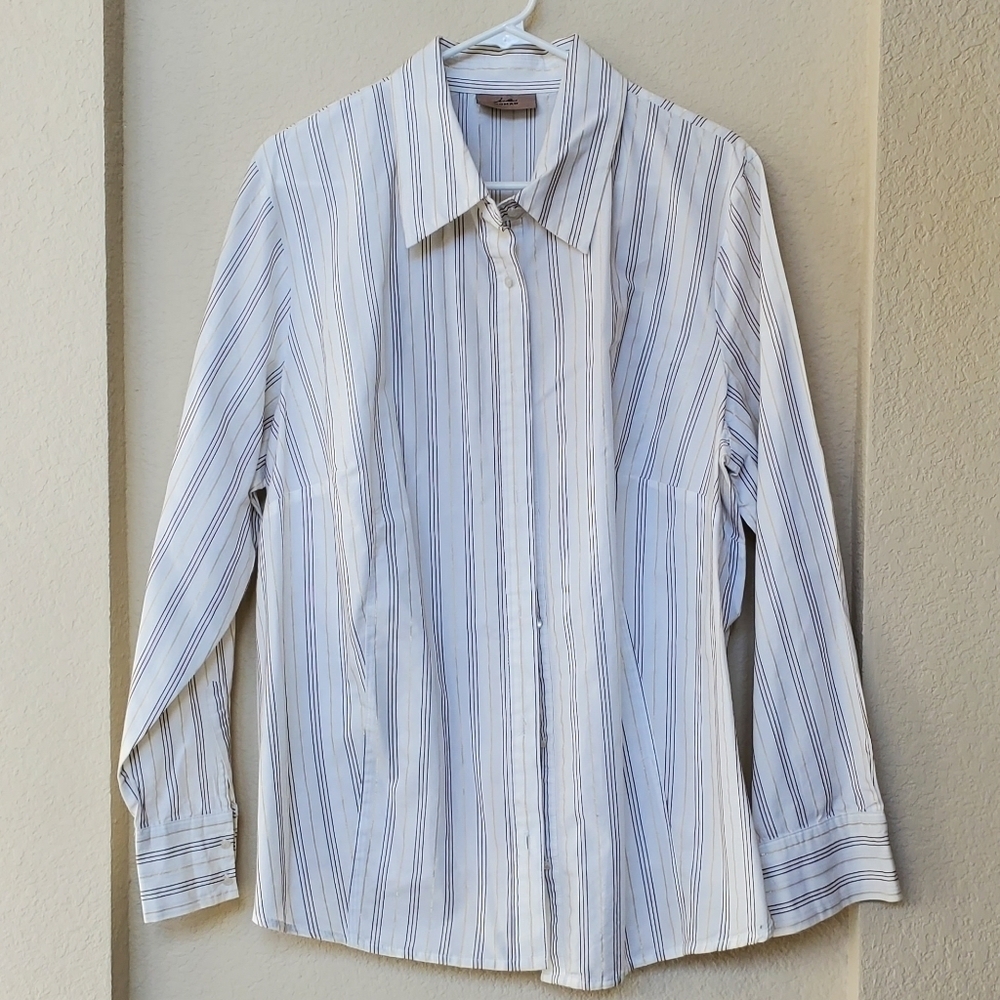 i.e. woman Women's White & Gold Stripe LS Button Front Shirt Size 3X